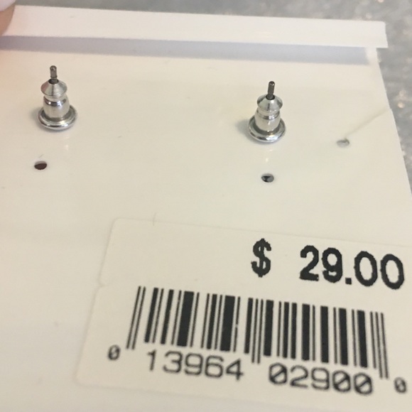 Allison Reed~ Earrings - Picture 4 of 5